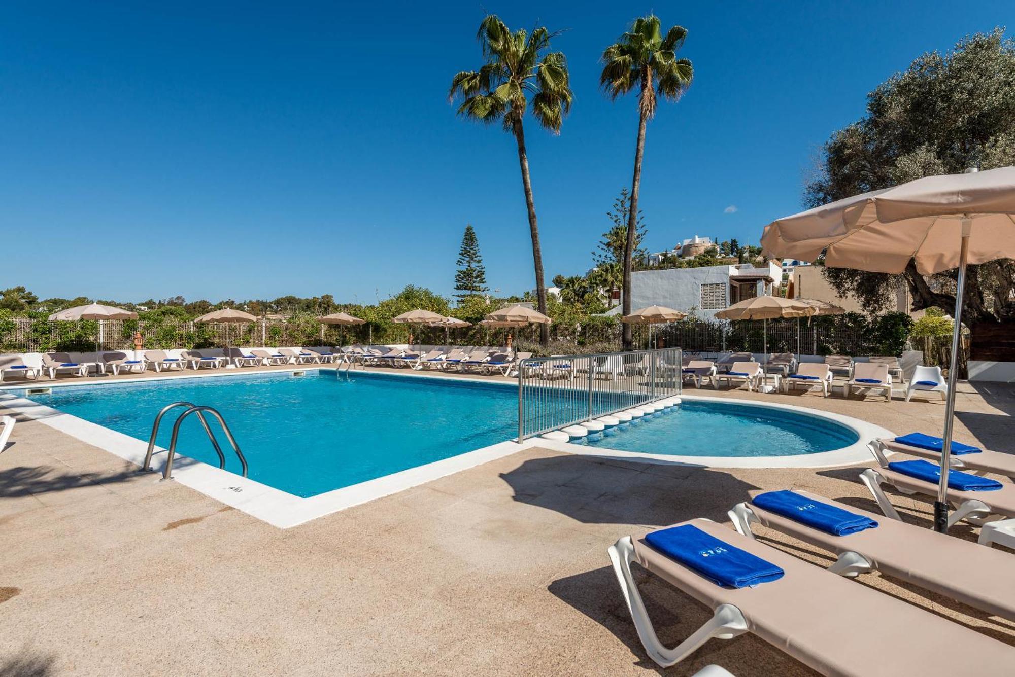 Pierre & Vacances Ros Ibiza Santa Eularia des Riu Exterior photo