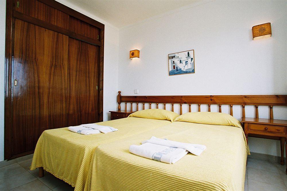 Pierre & Vacances Ros Ibiza Santa Eularia des Riu Exterior photo