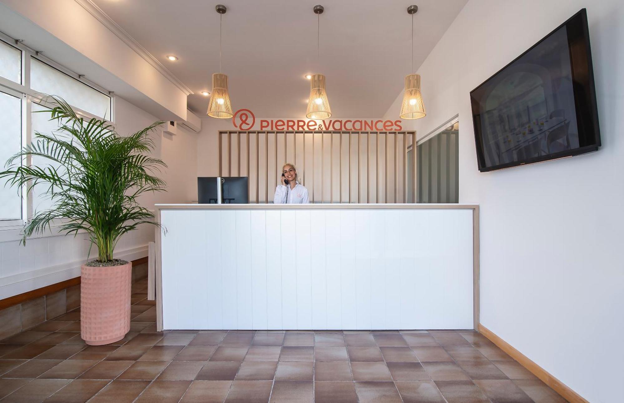 Pierre & Vacances Ros Ibiza Santa Eularia des Riu Exterior photo