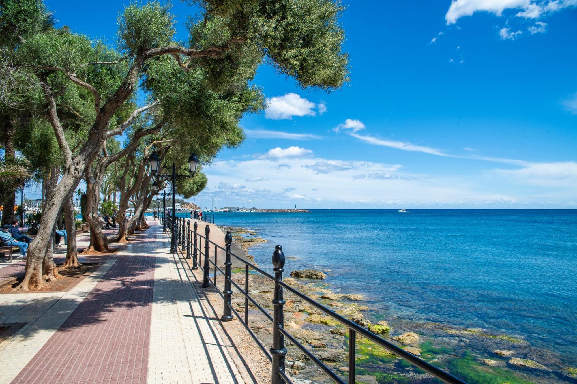 Pierre & Vacances Ros Ibiza Santa Eularia des Riu Exterior photo